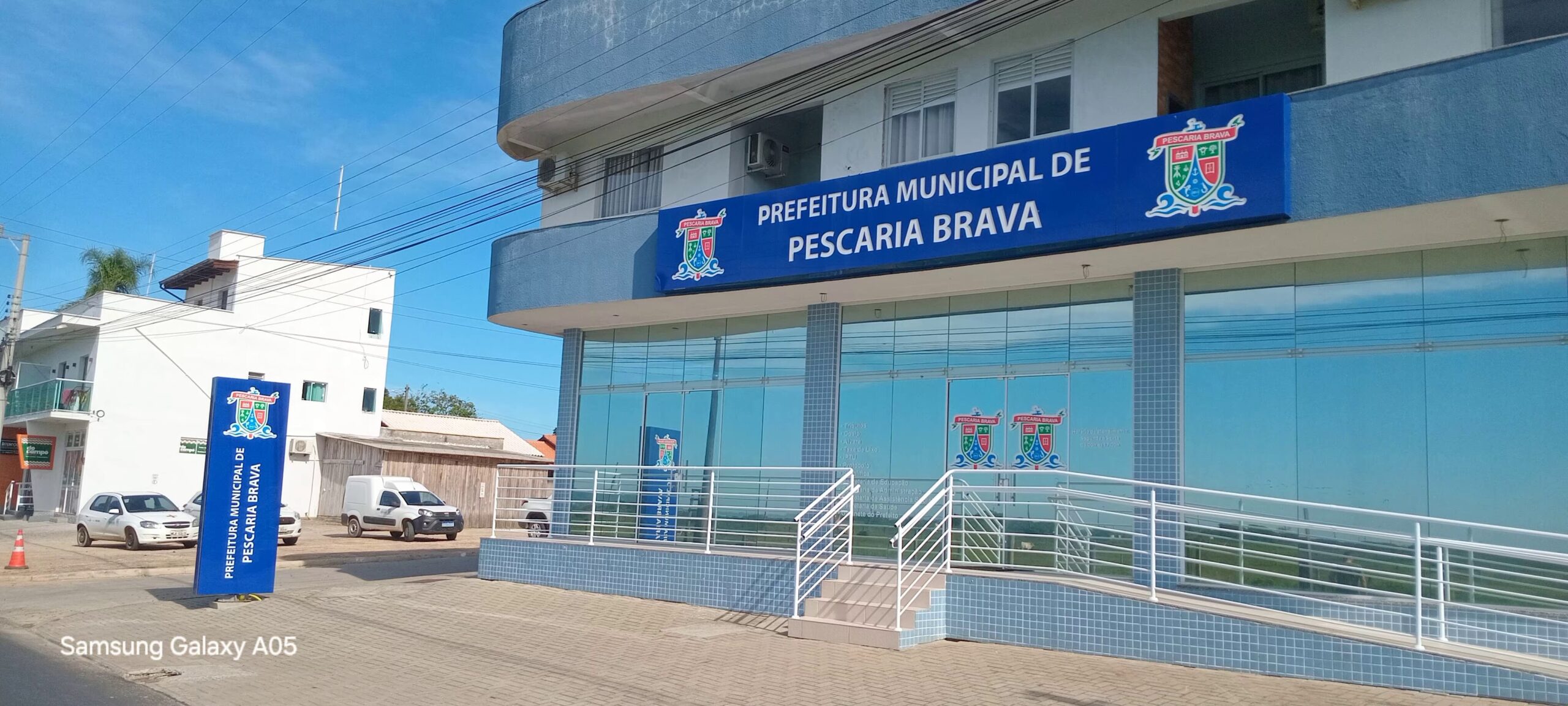 Prefeitura de Pescaria Brava abre processo seletivo com oportunidades em áreas estratégicas